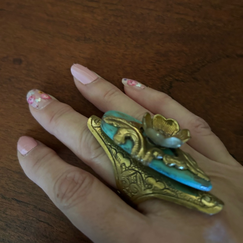 Large Handcrafted Brass and Turquoise ring - Picture 7 of 9